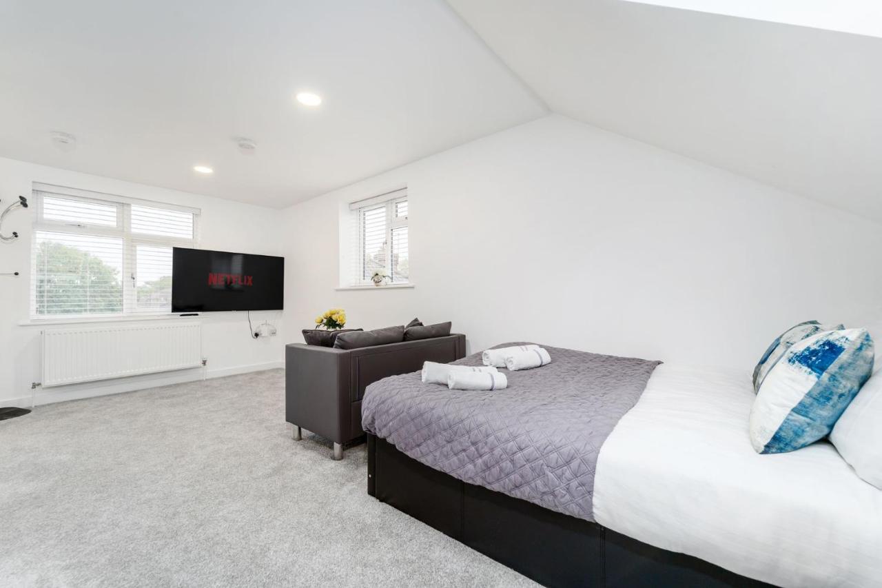 טדינגטון Twickenham Apartments By Charles מראה חיצוני תמונה